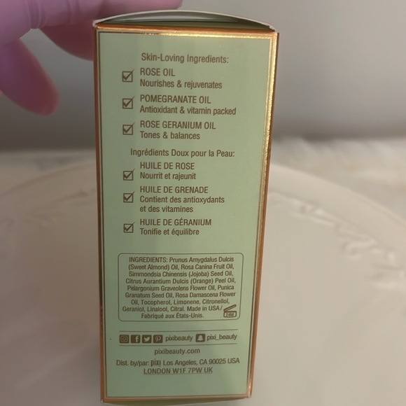 Pixi Skintreats Nourishing Rose Face Oil Blend - Picture 4 of 7
